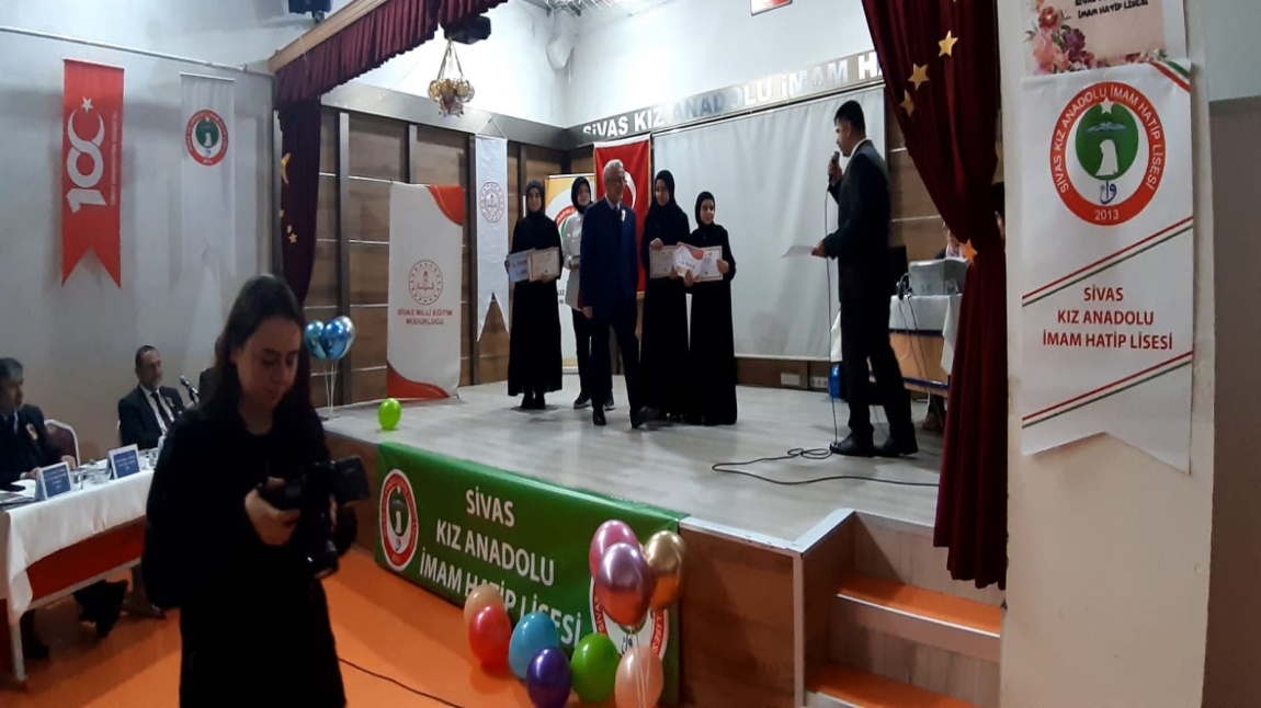 Sivas'ta 11. Arapça Şiir ve Çocuk Şarkıları Yarışması düzenlendi.